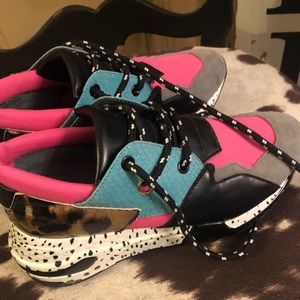 **Steve Madden’s** SZ 7.5